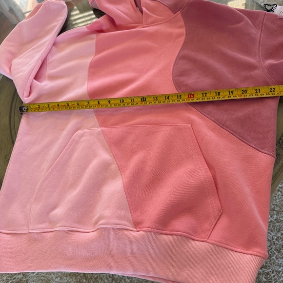 Alo Yoga Make Waves Hoodie Sunset Pink Tonal Size Medium Gym Beach Workout NWT - Picture 6 of 9